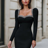 Ozdobna sukienka bodycon z kwadratowym dekoltem