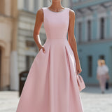 Elegancka bezrękawnikowa sukienka midi z kryształowym dekoltem w fasonie fit & flare