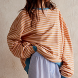 Pola | Oversizowy Sweter w Paski z Rekawami Nietoperz