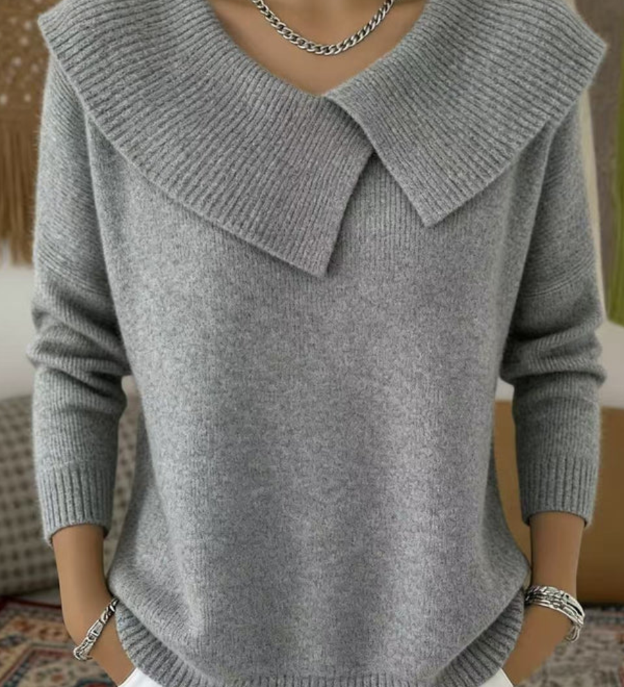 Kinga | Cieply Sweter z Miekkim Kolnierzem