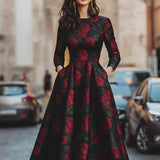Elegancka Midi Sukienka z Wzorem Róż w Żakardzie