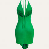 Sukienka z Halter Neck z Węzłem