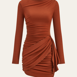 Sukienka bodycon z marszczeniem i długim rękawem