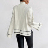Aldona | Prazkowany Sweter z Golfem