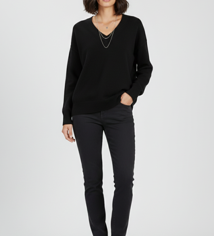 Petronela | Sweter Pullover z Dekoltem w Serek