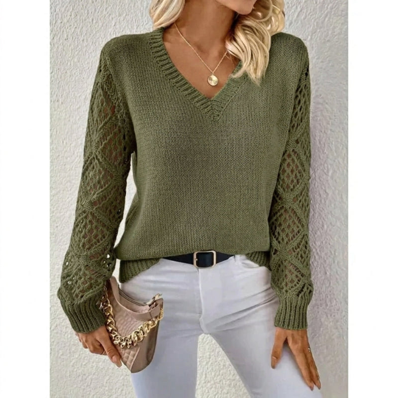 Estera | Elegancki Sweter z Dekoltem w Serek