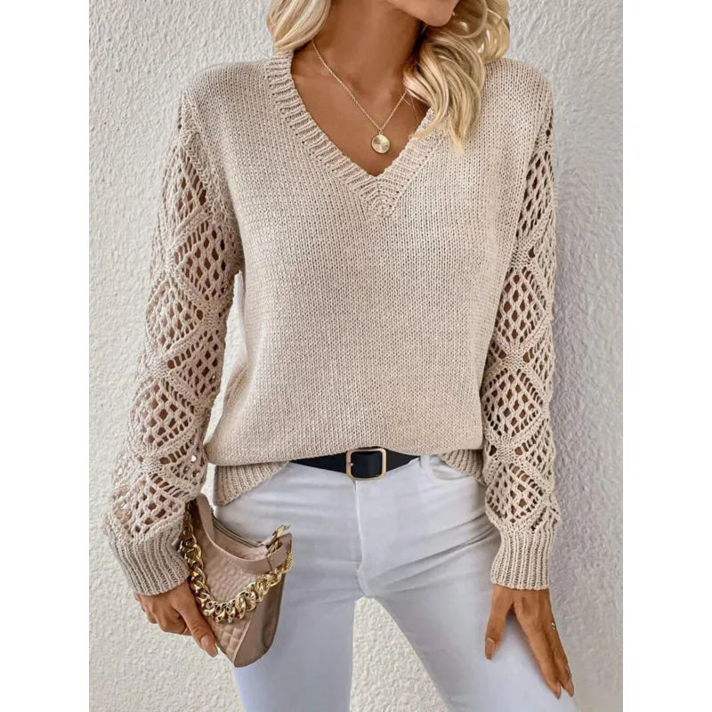 Estera | Elegancki Sweter z Dekoltem w Serek