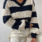 Amelia | Sweter w Paski z Warkoczowym Splotem