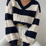 Amelia | Sweter w Paski z Warkoczowym Splotem
