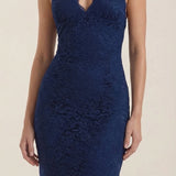 Roxanne Spitzen-Halter-Maxikleid